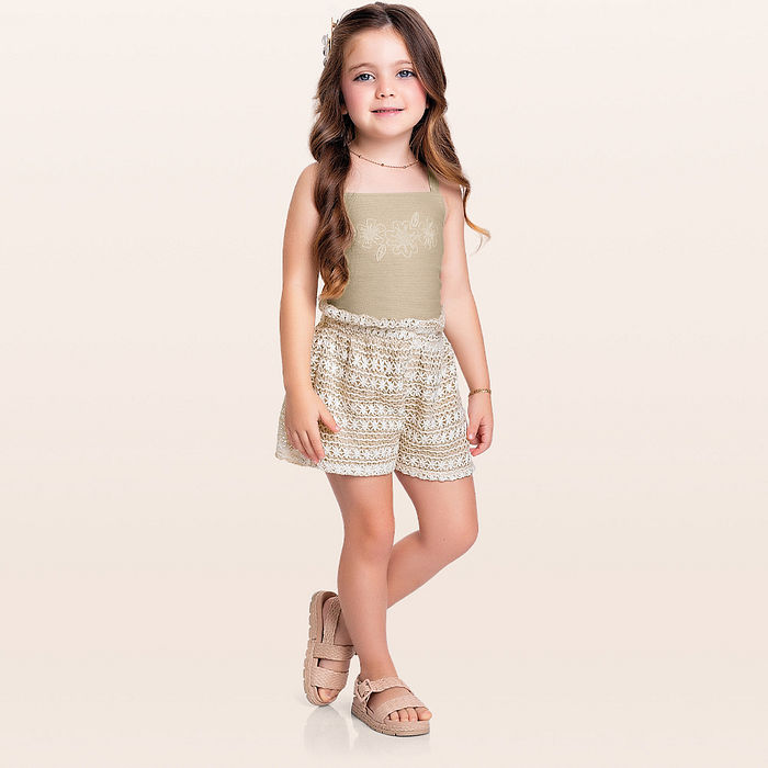 Conjunto regata e short com tecido rendado