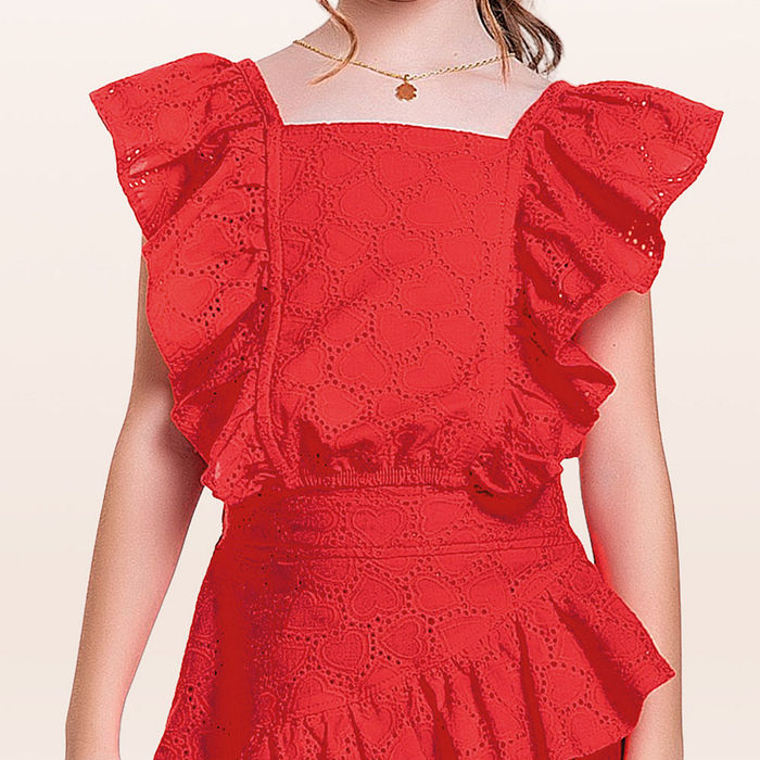 Blusa em laise coração