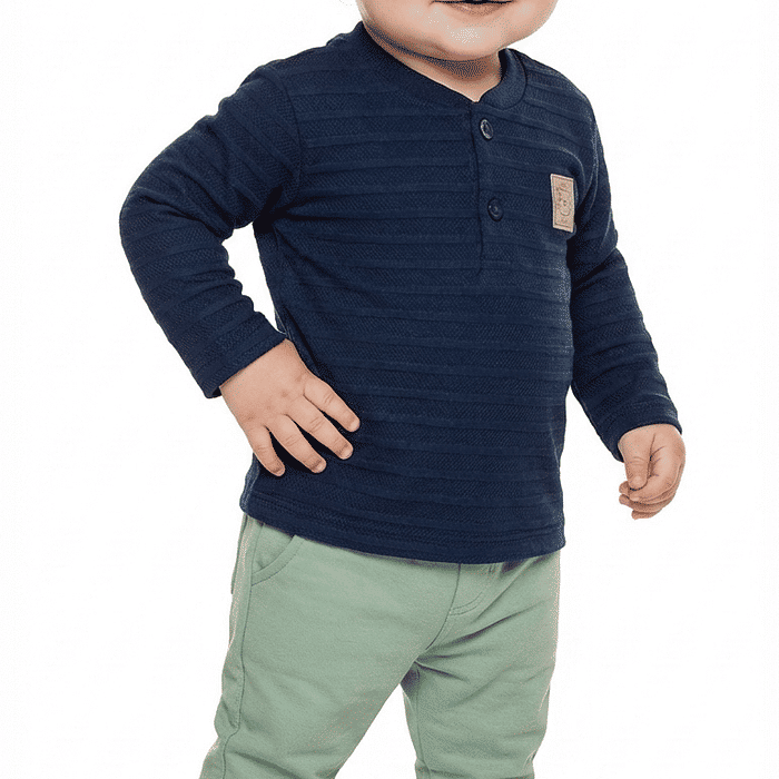 Conjunto camiseta manga longa em meia malha listras com textura em moletom e calça em moletom