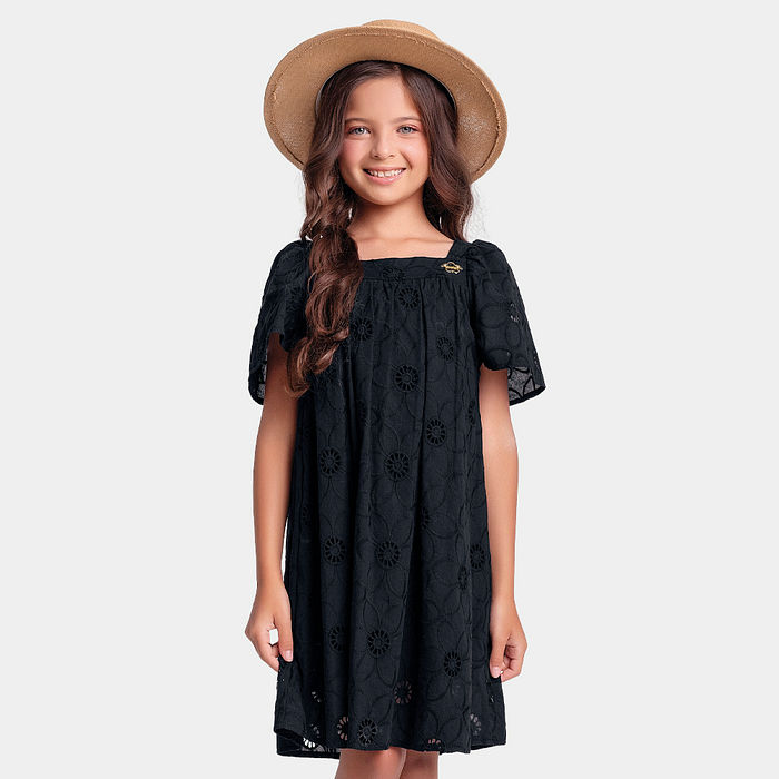 Vestido em tecido laise floral