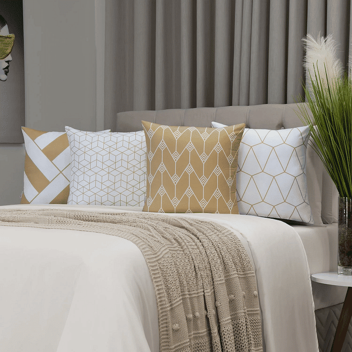 Kit: 4 Capas de Almofada Decorativas Geométrica Gilt