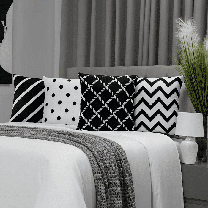 Kit: 4 Capas de Almofada Decorativas Serit Preto e Branco