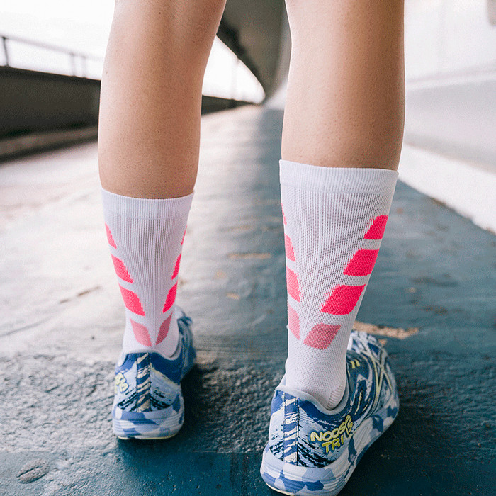 Meia Performance Norden Branco e Rosa