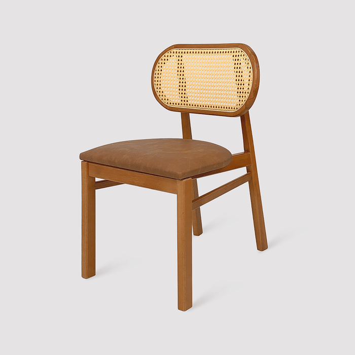 Cadeira Milão Estofada em Madeira Maciça com Design Tradicional Moderno