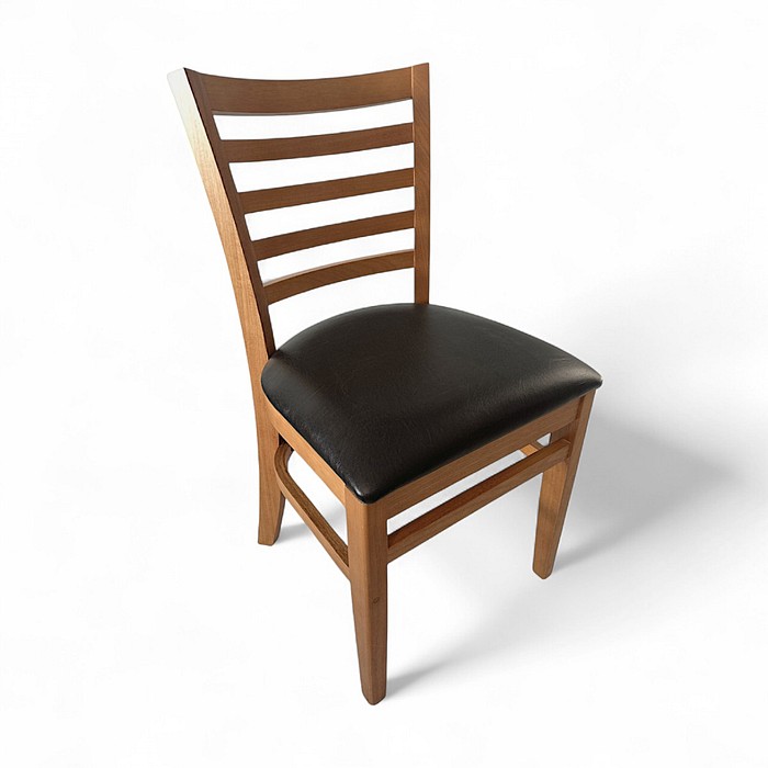 Cadeira Montana Five Assento Corino Preto e Madeira em Castanho