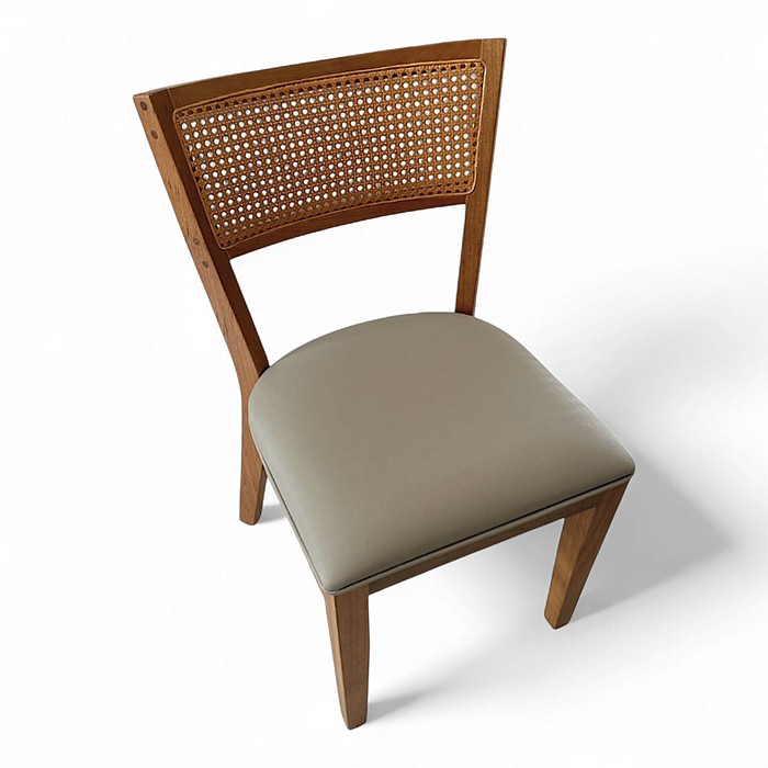 Cadeira Tasca Assento Estofado Facto Fendi e Encosto Ratan Castanho