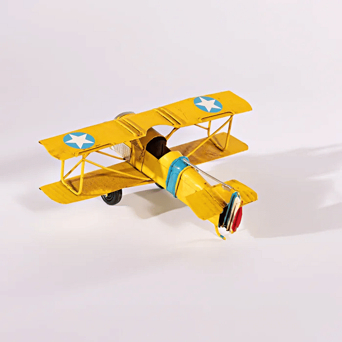 Avião Decorativo amarelo