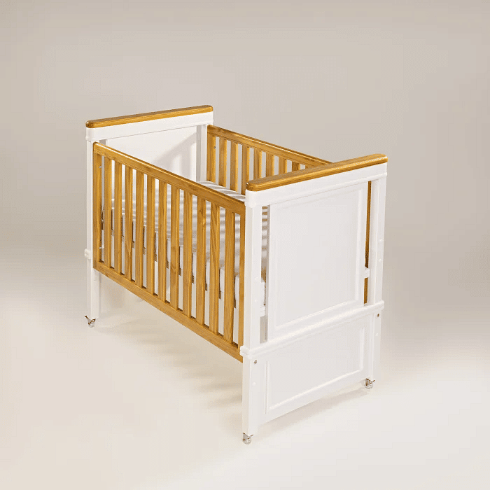 Kit Encanto Berço 2 em 1 e Cômoda 4 Gavetas e 1 Porta com Vidro em Madeira Maciça Branco + Mel