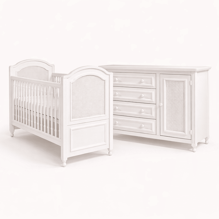 Kit Feliz Berço 2 em 1 e Cômoda 4 Gavetas e 1 Porta com Rattan em Madeira Maciça Branco