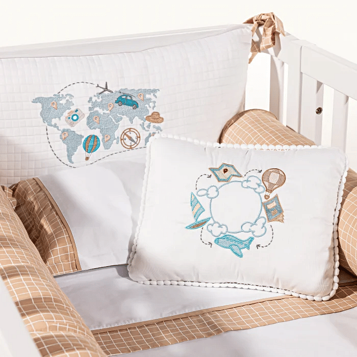 Kit de Berço Volta ao Mundo Bordado com 4 Peças em Percal 230 fios antialérgico e tricoline para Berço Americano