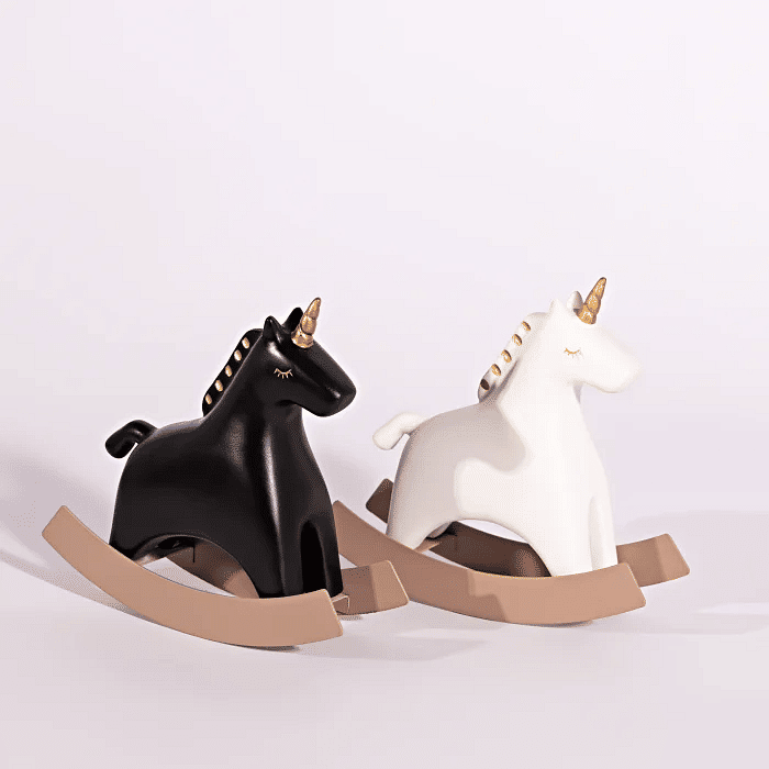 Unicórnio Decorativo Branco e Preto