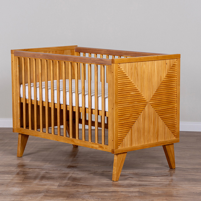 Berço Americano Zig 2 em 1 com Detalhes em Madeira na Cor Mel