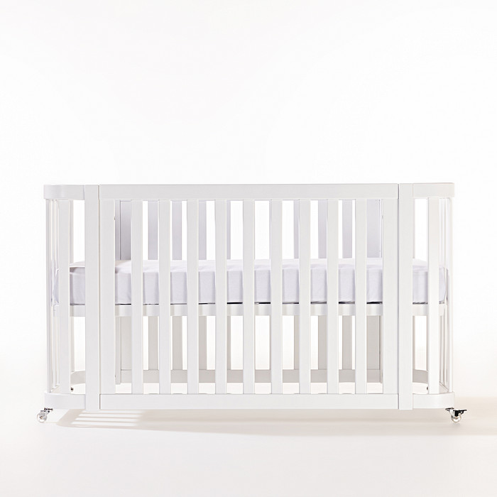 Kit Berço 3 em 1 + Cômoda 4 gavetas e 1 Porta com Rattan Branco | Linha Feliz + 1,2,3