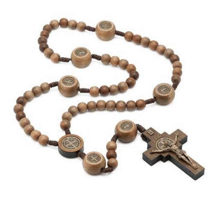 Terço de Madeira com Entremeio de São Bento e Imagens da Medalha nos Mistérios