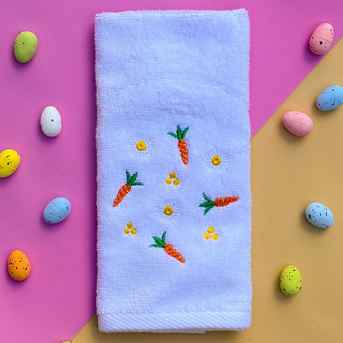 Toalha de Lavabo Karsten Bordada Cenoura Floral