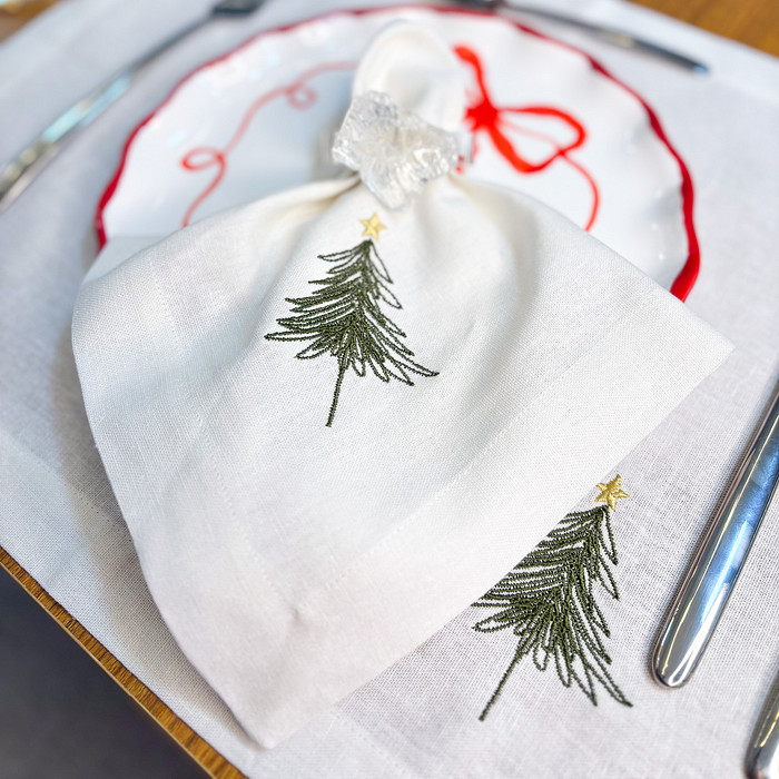 Guardanapo Branco Bordado Árvore