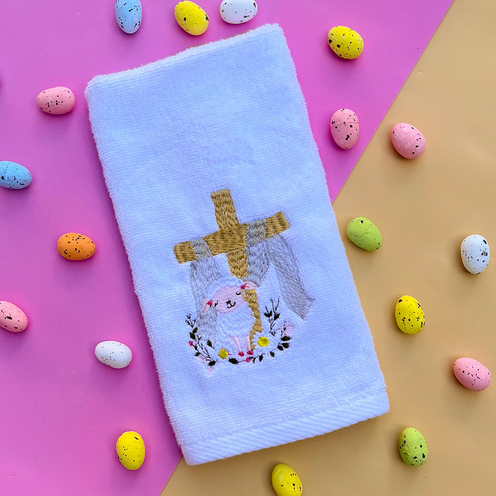 Toalha de Lavabo Karsten Bordada Cordeiro Divino