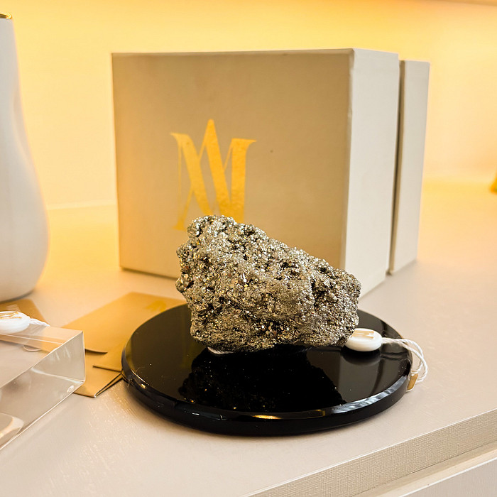 Escultura Pedra Pirita c/ Base Preta - 10,5cm