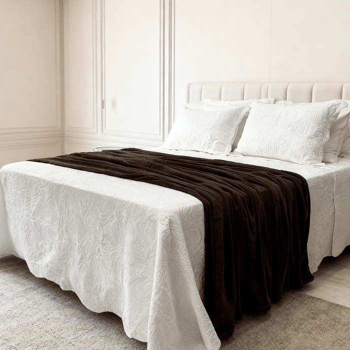 Manta Plush Queen Liso 220x240 Marrom
