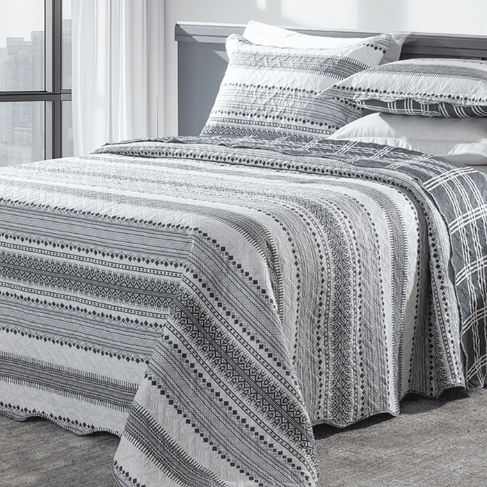 Kit Colcha Boutis Queen Bolonha