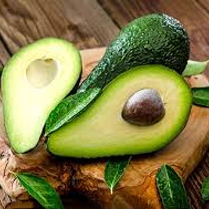 Abacate Unidade ± 500 g amadurece ± 4 dias - Terra