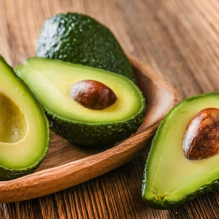 Abacate Unidade ± 500 g amadurece ± 4 dias - Terra