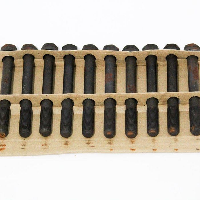 1360880 PARAFUSO CABECOTE MAZDA