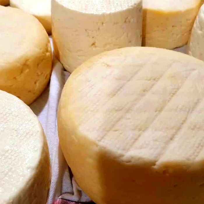 Queijo de produtor orgânico (cerca de 600g)