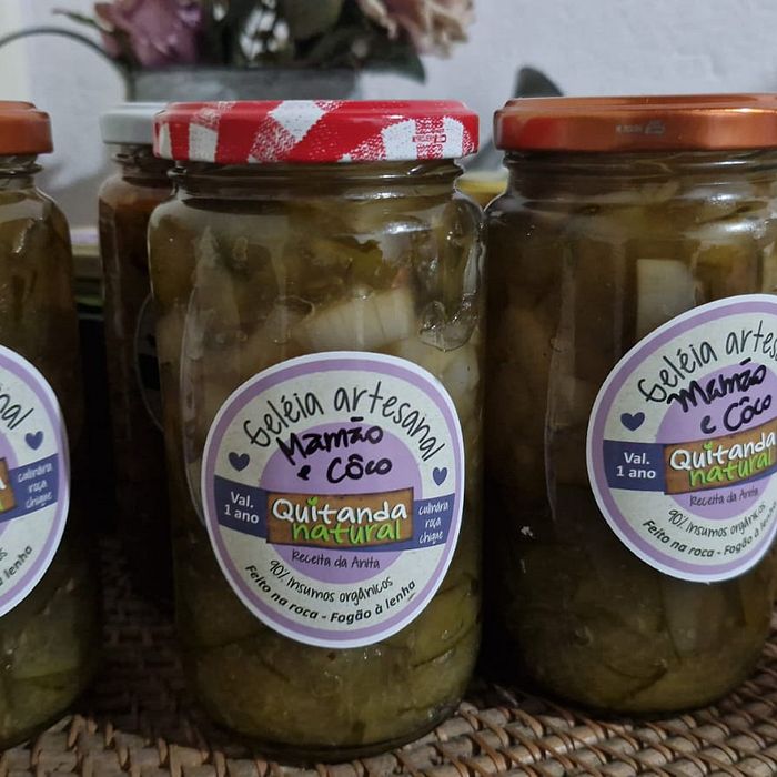 Cocada mole com doce de mamão verde