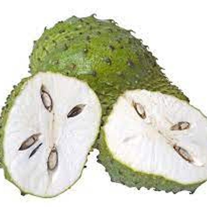 Graviola despolpada congelada com caroço (pct 500 g)