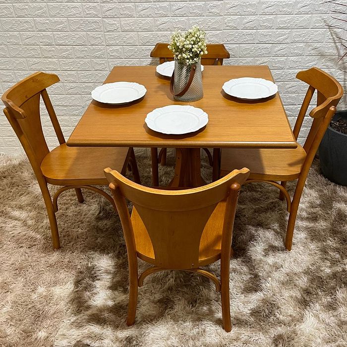 Mesa X 80x80 Com 4 Cadeiras Italia de Madeira Maciça Mel Tauari