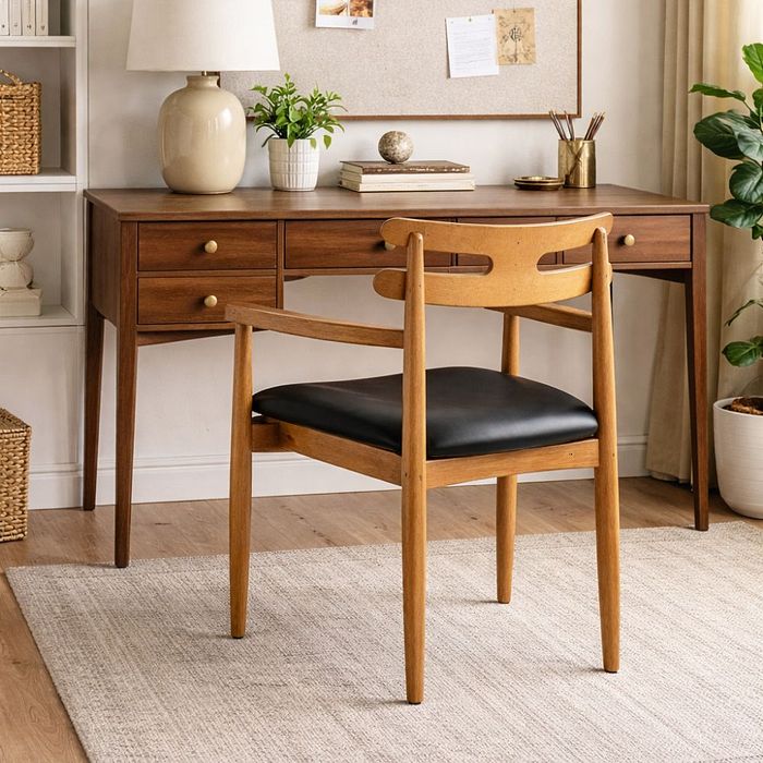 Cadeira HW com Braçode Madeira Maciça Tauari