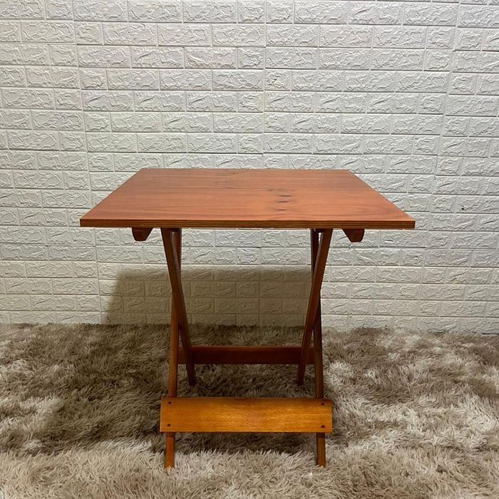 Mesa Dobrável 70x70 de Madeira