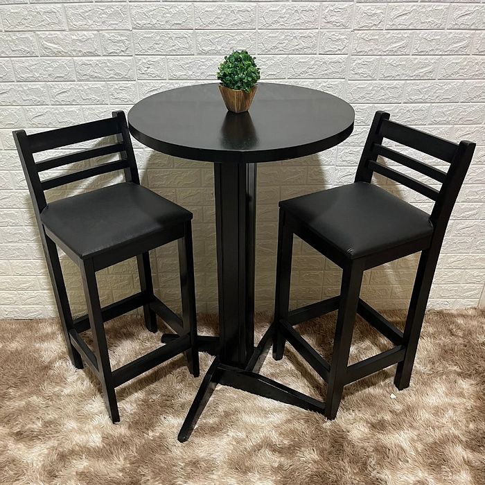 Conjunto Bistrô Fixo Mesa com 2 Banquetas Estofadas de Madeira