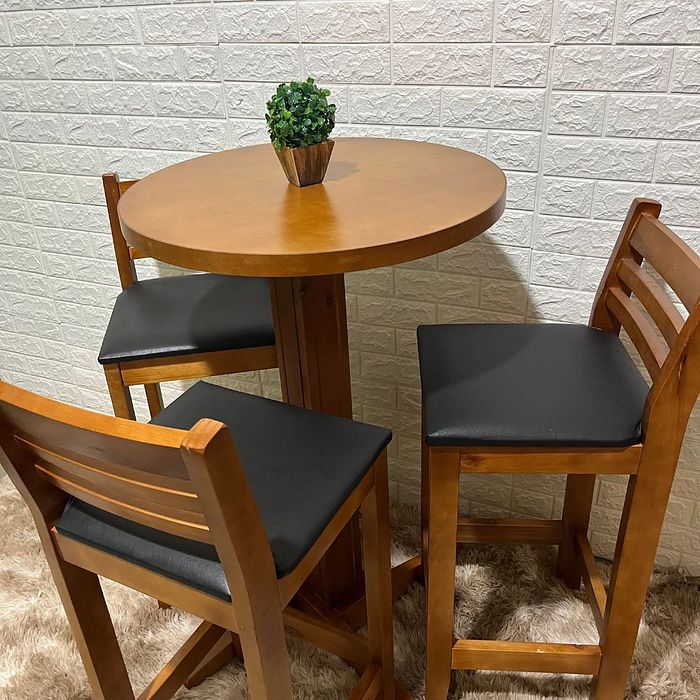 Conjunto Bistrô Fixo Mesa 3 Banquetas Estofadas de Madeira
