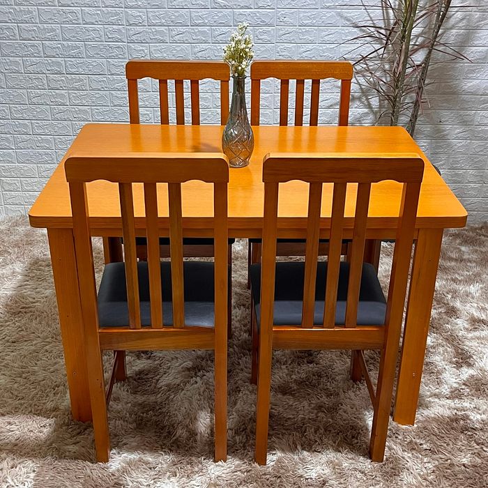 Conjunto Mesa 120x80 e 4 Cadeira Colonial com Estofado Mel