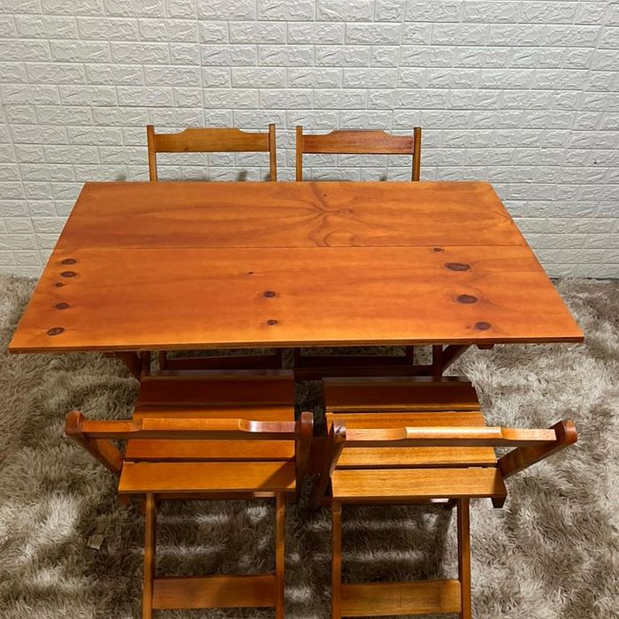 Conjunto Dobrável 120x70 Mesa com 4 Cadeiras Luiz