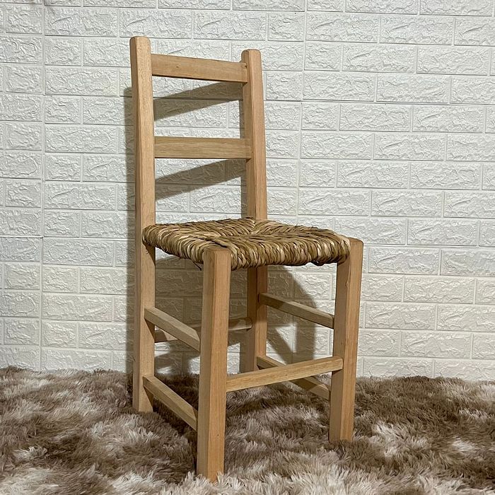 Cadeira Fixa de Palha de Madeira