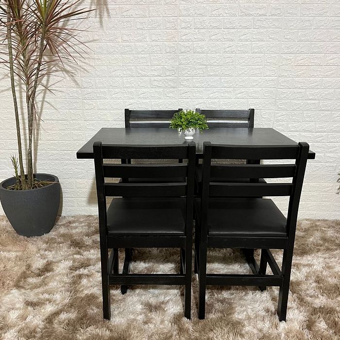 Conjunto Fixo 110x70 Mesa com 4 Cadeiras Estofadas