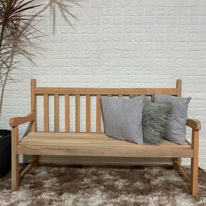 Banco de Jardim Namoradeira de Madeira 3 lugares Sem Pintura