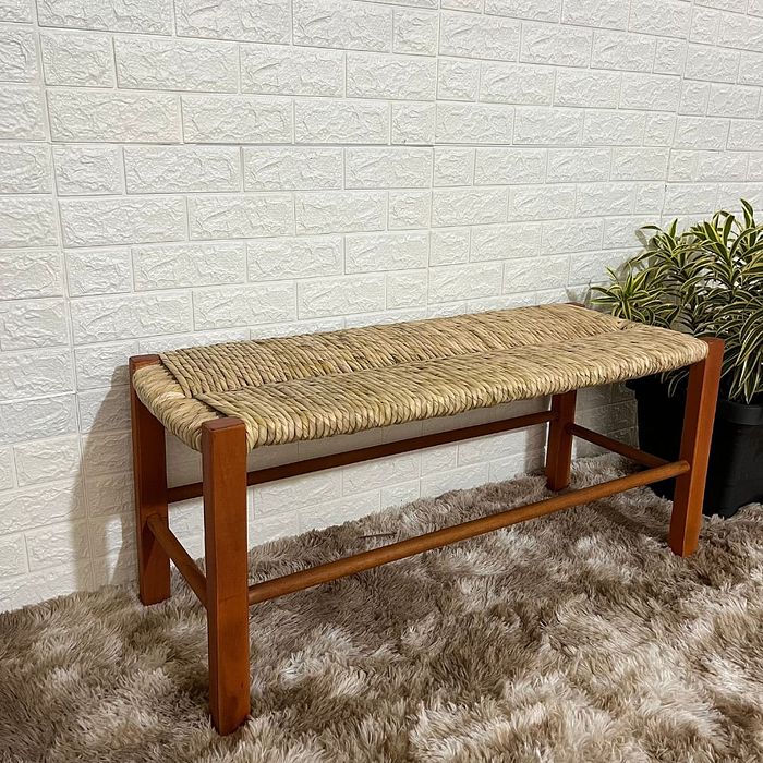 Banco de Palha Sem Encosto 102cm com verniz