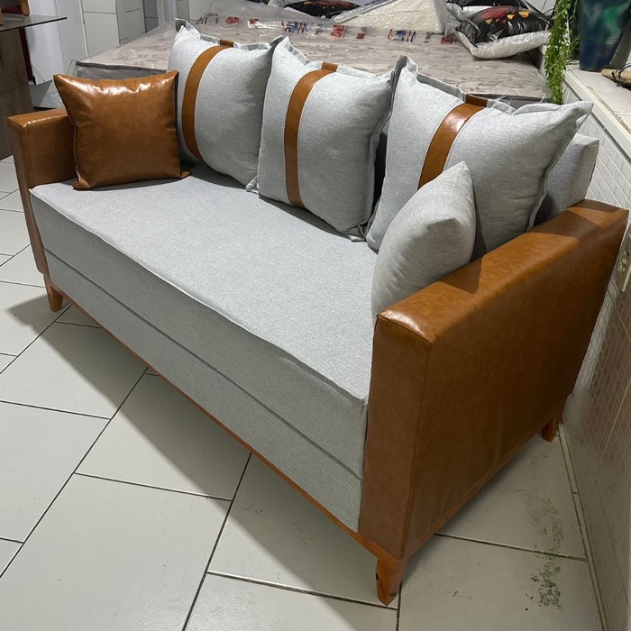 Sofá Montreal 1.60 2 Lugares Braço Couro Sintético - Linho Cinza