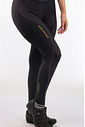 A Calça de Ciclismo Feminina Performance Free Force foi desenvolvida pensando em velocidade e alto rendimento, peças produzidas com tecido carbon e forro Invert Air Gel com sua alta tecnologia em conforto, proporcina até 10h de pedal confortável. 