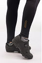 A Calça de Ciclismo Feminina Performance Free Force foi desenvolvida pensando em velocidade e alto rendimento, peças produzidas com tecido carbon e forro Invert Air Gel com sua alta tecnologia em conforto, proporcina até 10h de pedal confortável. 