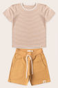 Conjunto Menino Camiseta Listrada Off - Bege e Bermuda Amarelo Âmbar Conjunto Menino Camiseta Listrada Off - Bege e Bermuda Amarelo Âmbar
