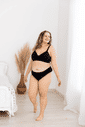 Calcinha Pós Parto Tanga Sem Costura Leve Compressão Plus Size - Preta Calcinha Pós Parto Tanga Sem Costura Leve Compressão Plus Size - Preta