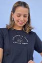 Camiseta - Este corpo já foi lar (não possui abertura para amamentação) Camiseta - Este corpo já foi lar (não possui abertura para amamentação)