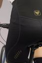 O Bretelle Feminino Performance Free Force foi desenvolvido pensando em velocidade e alto rendimento, peças produzidas com tecido carbon. O forro Invert Air Gel com sua alta tecnologia em conforto, proporcina até 10h de pedal confortável. 