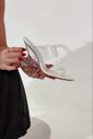 nic-tamanco-feminino-salto-acrilico-off-white Video Tamanco Feminino Off White Nic Nos Pés Modelo