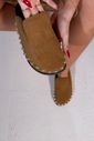 EMMA - CLOG FEMININO TACHAS COURO BEGE EMMA - CLOG FEMININO TACHAS COURO BEGE